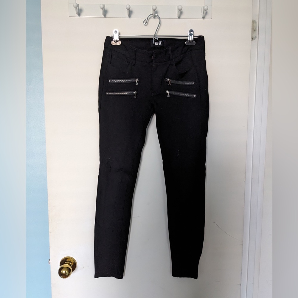 PAIGE Women's Black Skinny Jeans with Zipper Details. Size 27